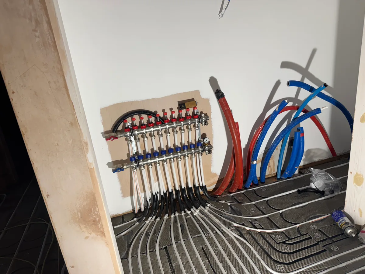 Underfloor heating installation